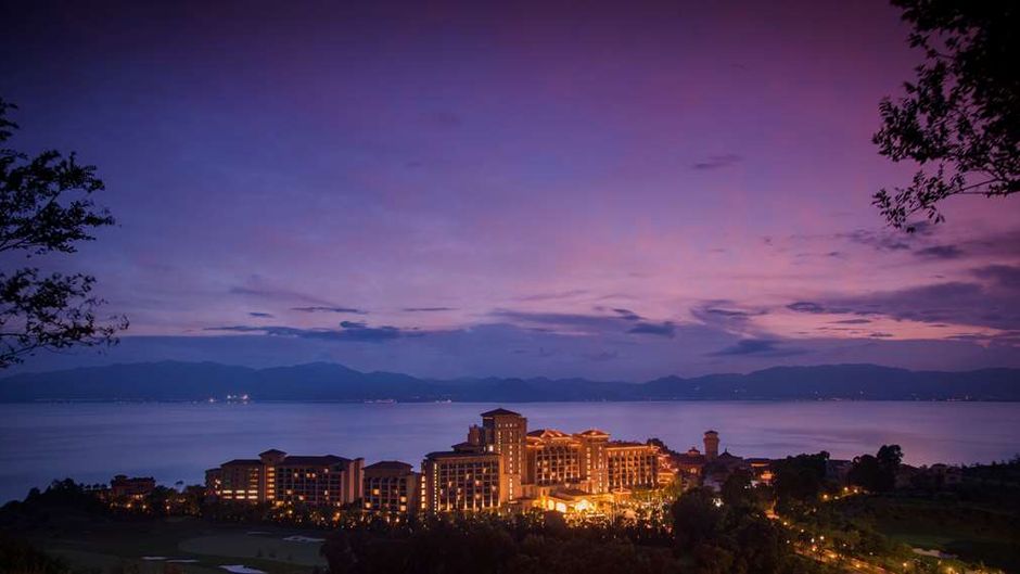 Hilton Yuxi Fuxian Lake Exterior