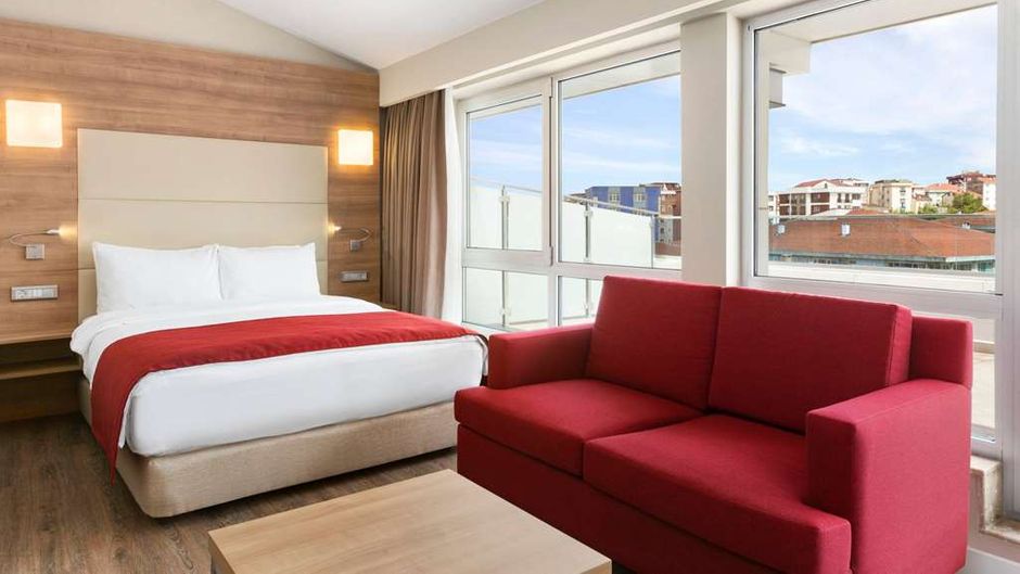 Ramada Encore Istanbul Kartal Suite