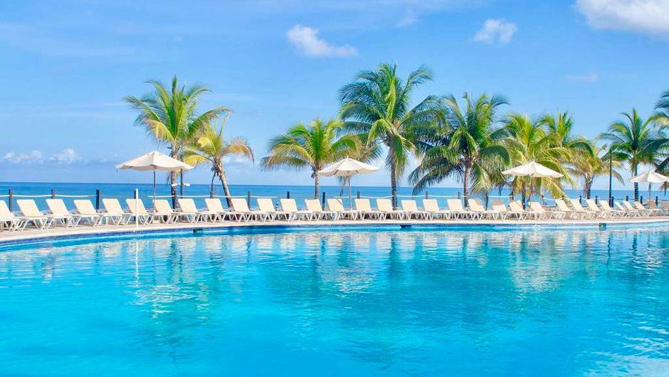 Occidental Cozumel Pool
