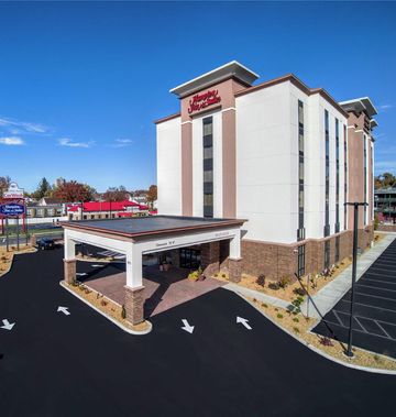 Hampton Inn & Suites Downtown