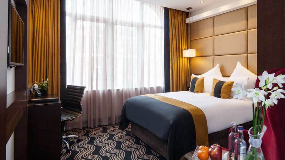 Shaftesbury Piccadilly Hotel Westend Room