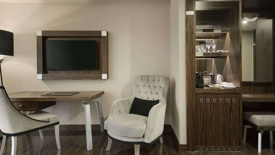 Ramada Hotel & Suites Istanbul Sisli Suite