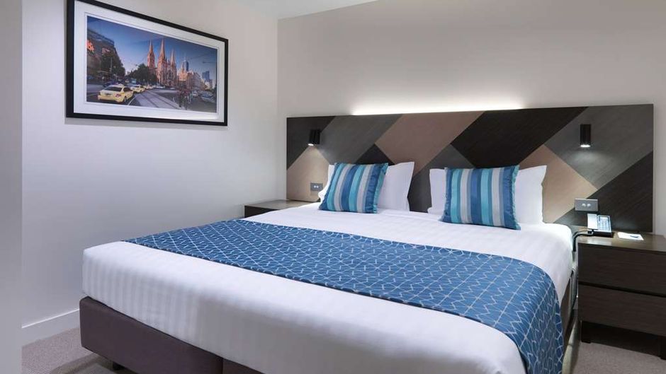 Wyndham Hotel Melbourne Suite
