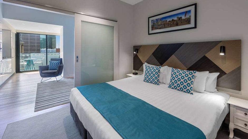 Wyndham Hotel Melbourne Suite