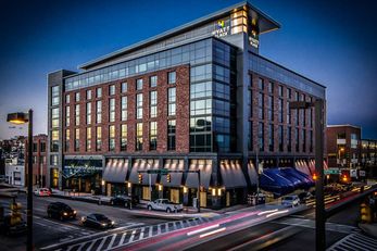 Hyatt Place Baltimore Inner Harbor