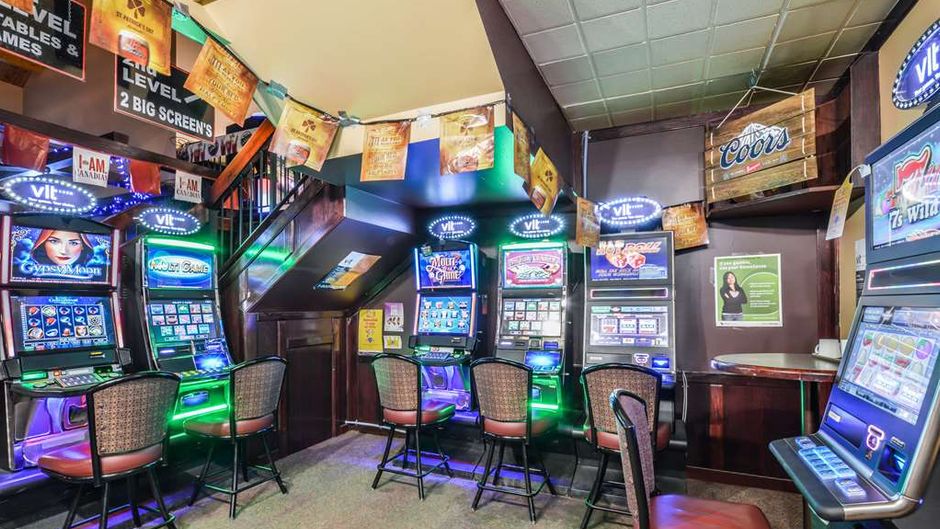 Canadas Best Value Inn, Whitecourt Exterior