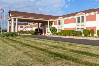 Days Inn and Suites Roseville