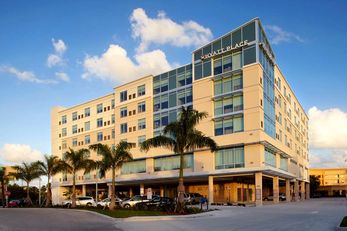 Hyatt Place Miami Airport East