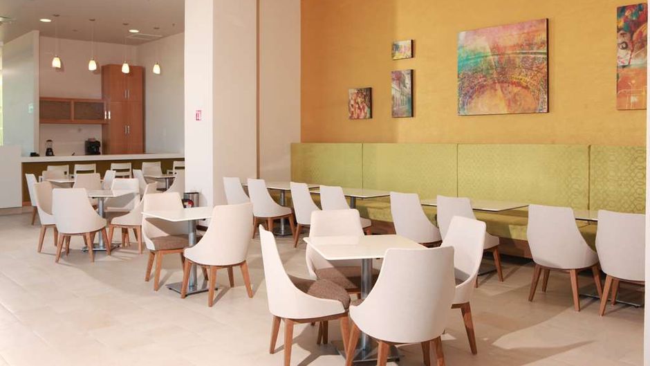 Hampton Inn & Suites Aguascalient Restaurant