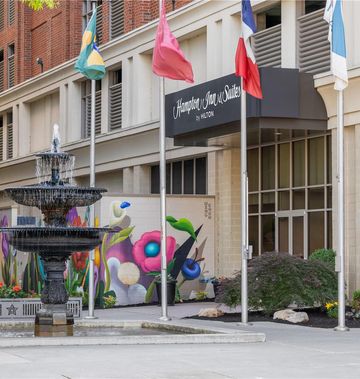 Hampton Inn & Suites Roanoke-Downtown