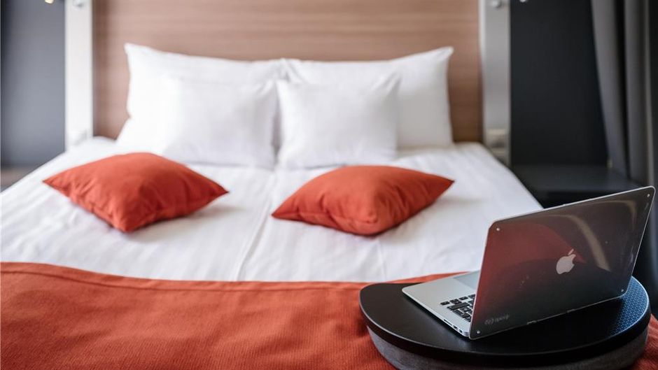 Best Western Plus Lakeside Hotel Suite