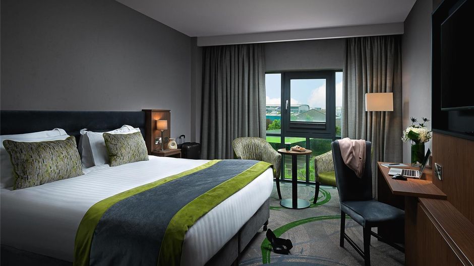 Carlton Dublin Airport Hotel Room
