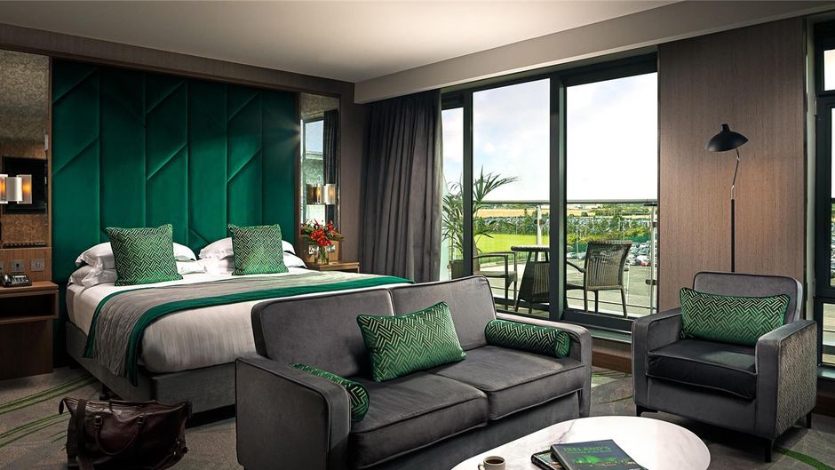 Carlton Dublin Airport Hotel Suite