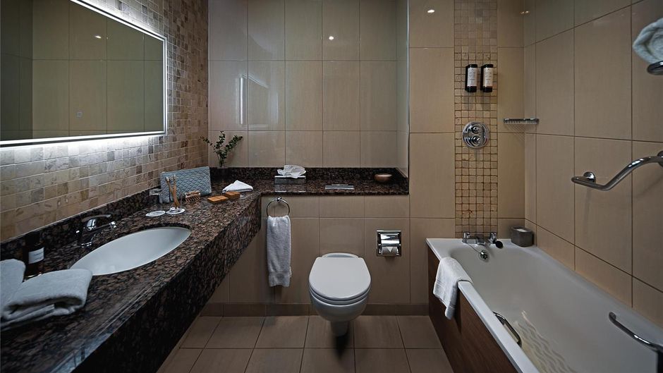 Carlton Dublin Airport Hotel Room