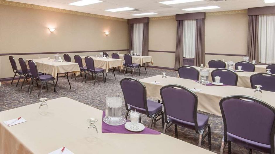 Ramada Calgary Downtown Meeting