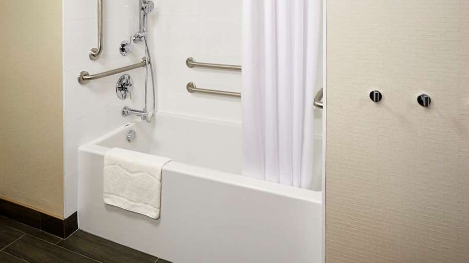 Hampton Inn by Hilton Timmins Room