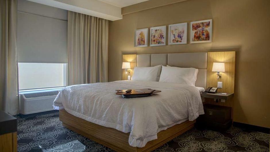 Hampton by Hilton Room