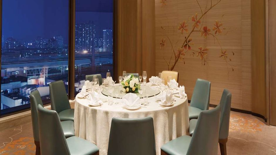 Hilton Garden Inn Dandong Restaurant