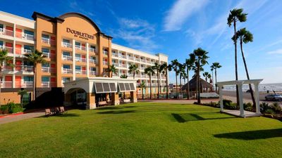 DoubleTree by Hilton Galveston Beach