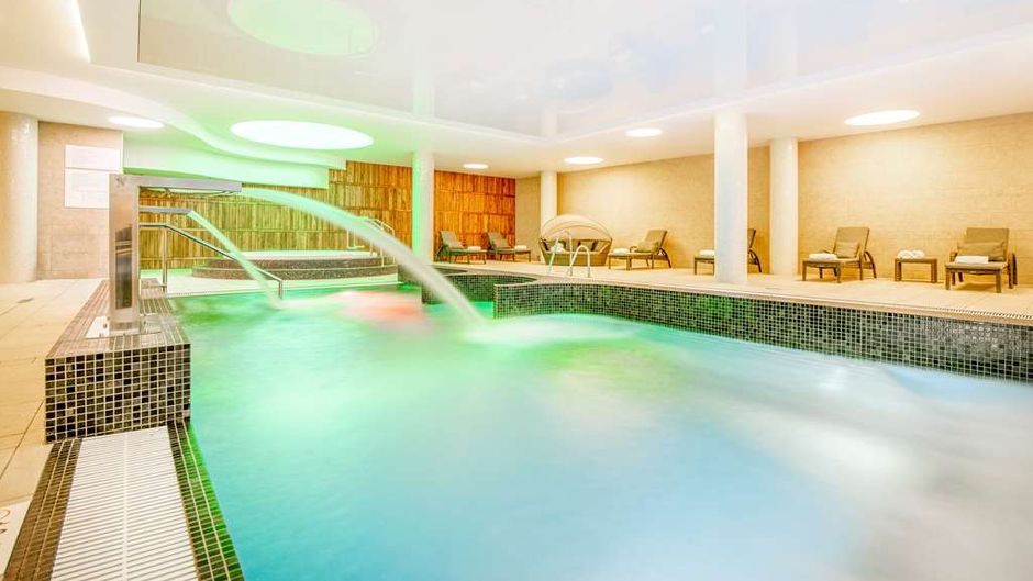 DoubleTree by Hilton Krakow Hotel Pool