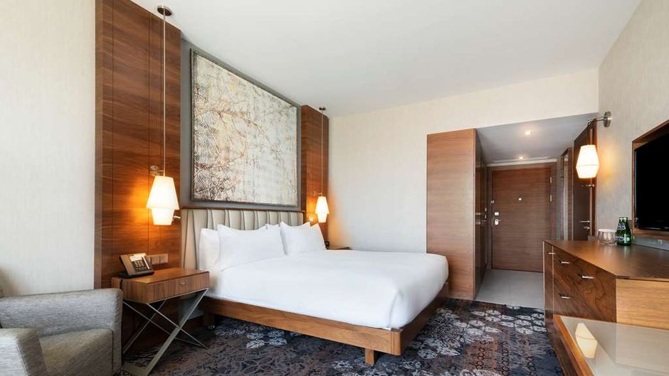 DoubleTree by Hilton Krakow Hotel Room