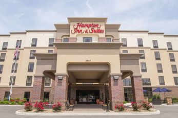 Hampton Inn & Suites Harmarville