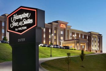 Hampton Inn & Suites Parkersburg Dtwn