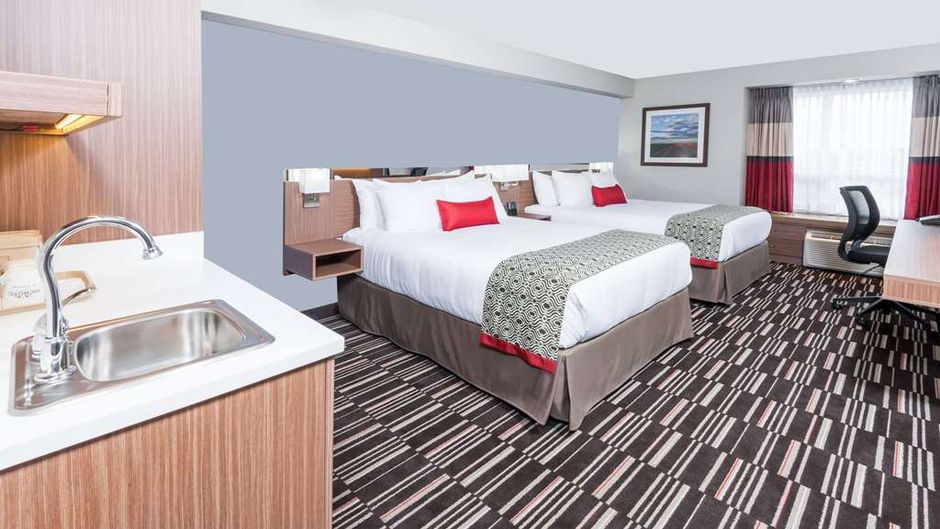 Microtel Inn & Suites Fort St John Suite