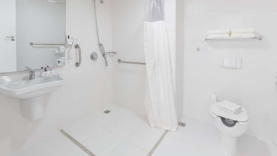 Ramada By Wyndham Campos dos Goytacazes Room