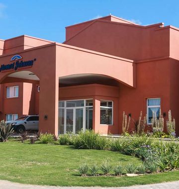 Howard Johnson Funes