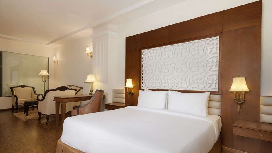 Ramada Plaza Chandigarh Zirakpur Suite