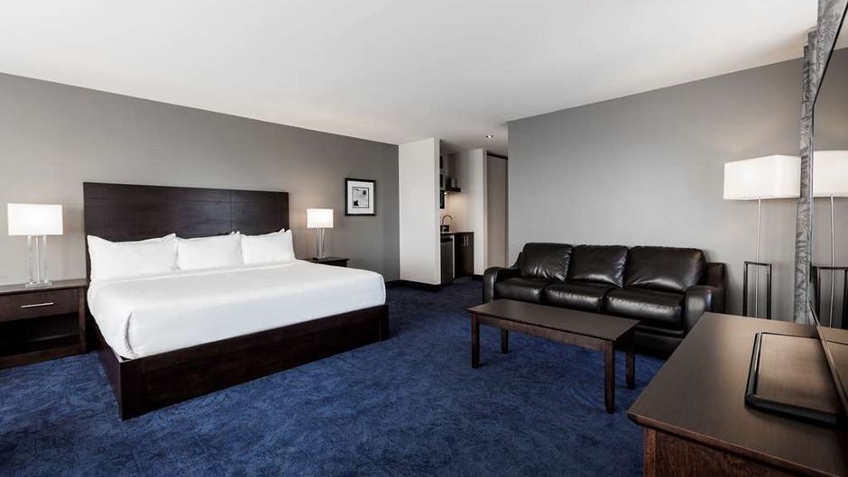 Imperia Hotel & Suites St-Eustache Suite