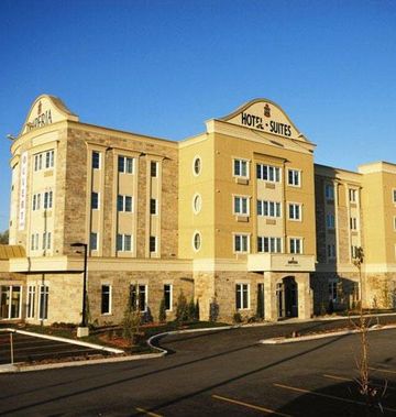 Imperia Hotel & Suites St-Eustache