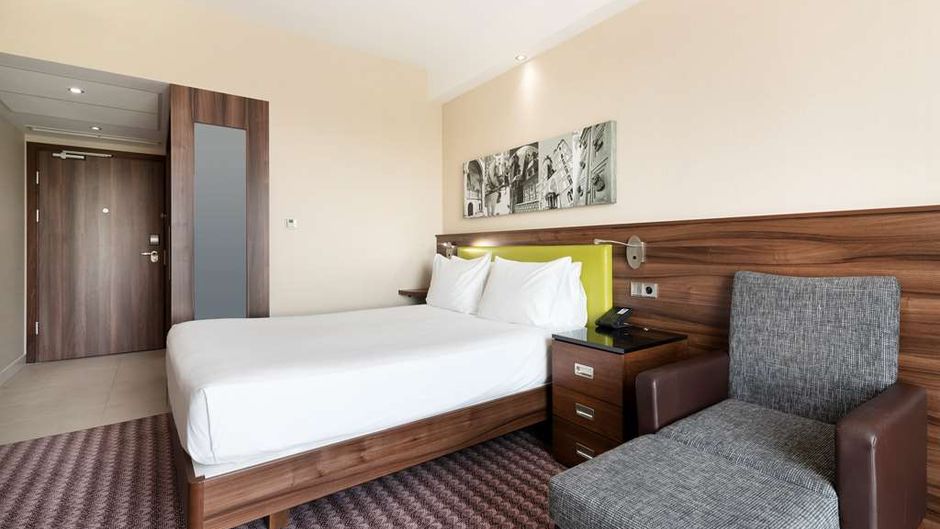 Hampton by Hilton Krakow Room