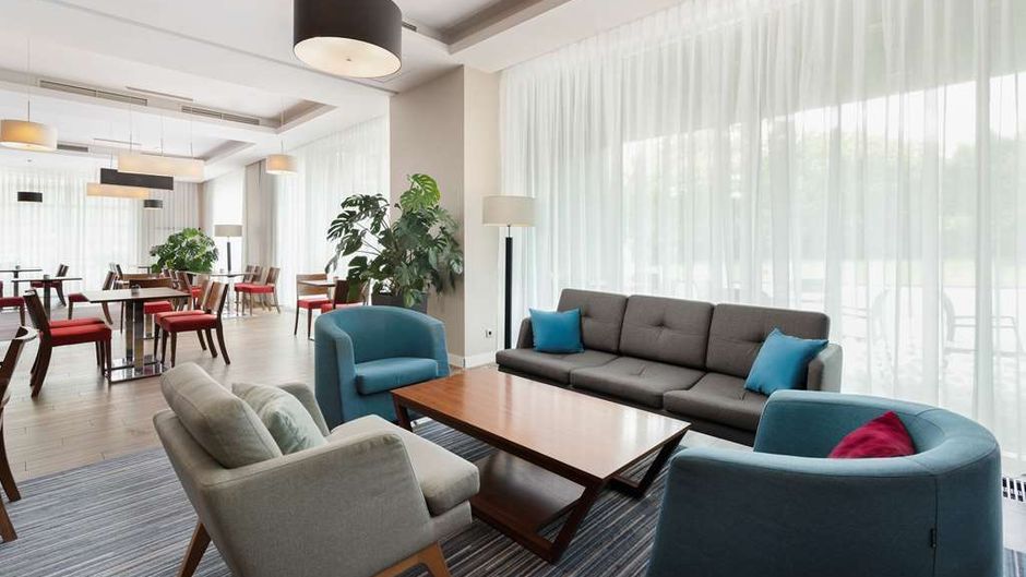 Hampton by Hilton Krakow Lobby