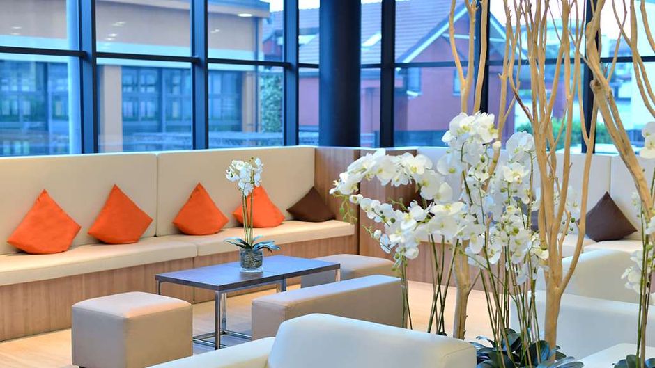 Hilton Garden Inn Milan North Lobby