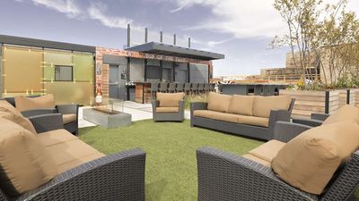 Hampton Inn & Suites Wash DC-Navy Yard