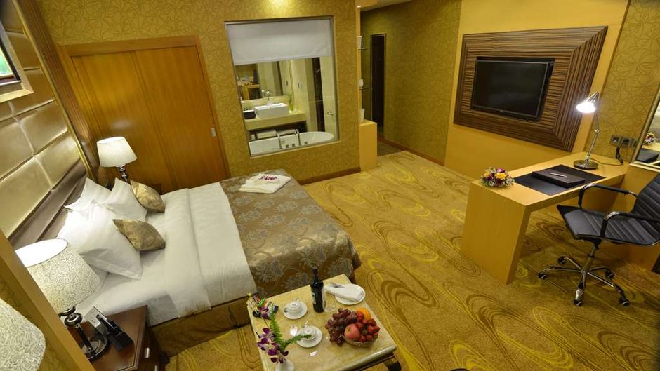 Best Western Chinatown Hotel Room