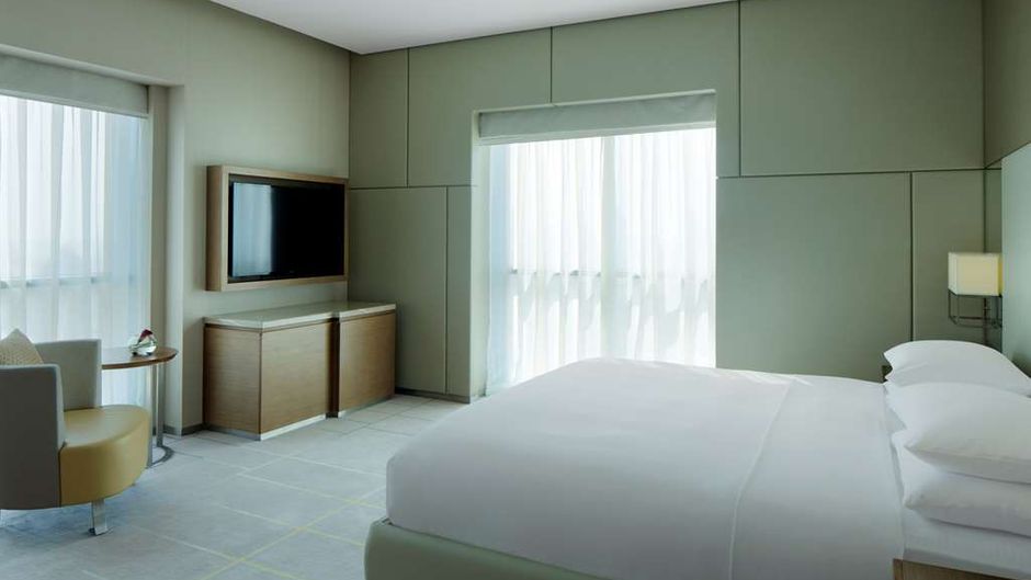 Hyatt Regency Dubai Creek Heights Suite
