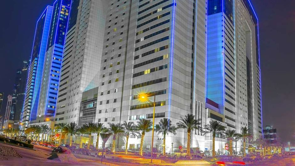 Ezdan Hotel, West Bay Exterior