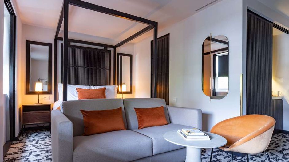 La Suite West Hyde Park Suite