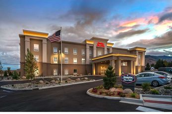 Hampton Inn & Suites Reno West