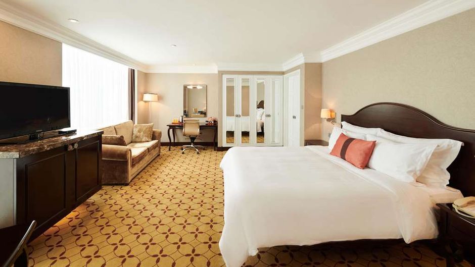 Eastin Grand Hotel Saigon Room