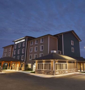 Days Inn and Suites Lindsay