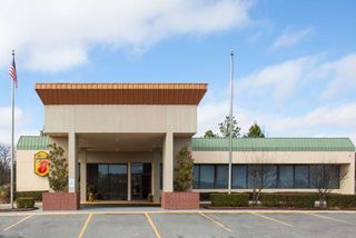 Super 8 Atoka
