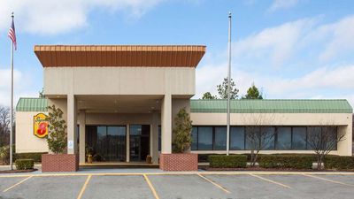 Super 8 Atoka