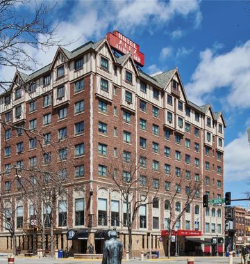 Hotel Alex Johnson, Curio Collection