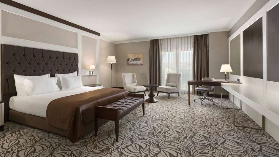 Ramada Hotel & Suites Istanbul Merter Suite