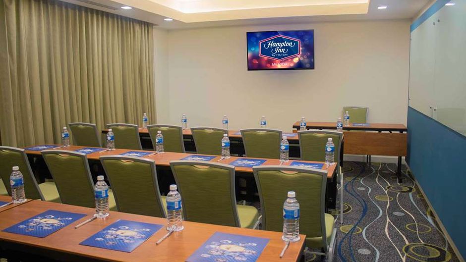 Hampton Inn by Hilton Merida Meeting