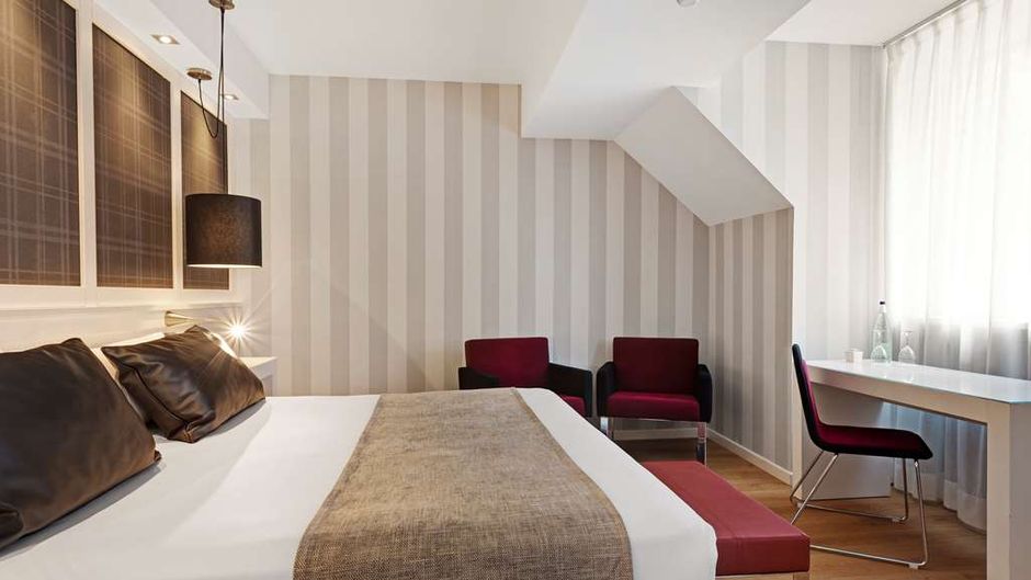 Catalonia Reina Victoria Room